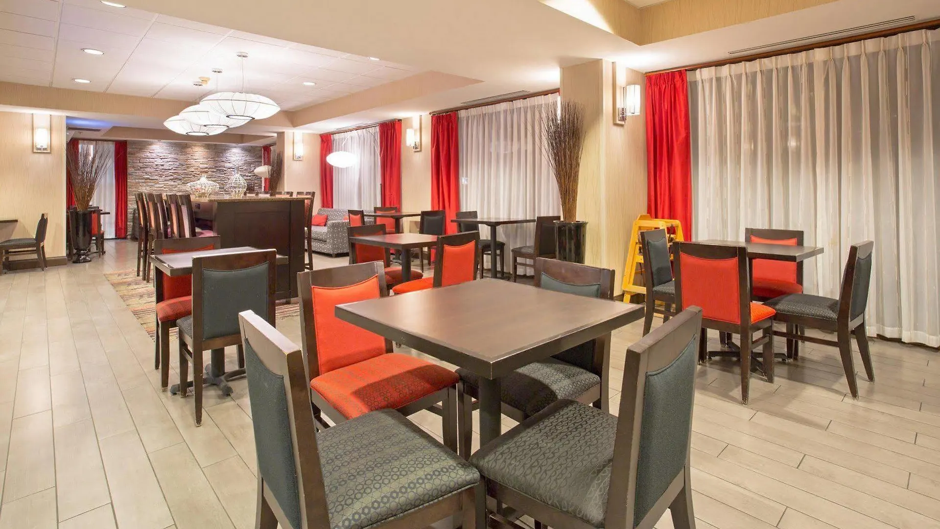 Hampton Inn Denver-International Airport