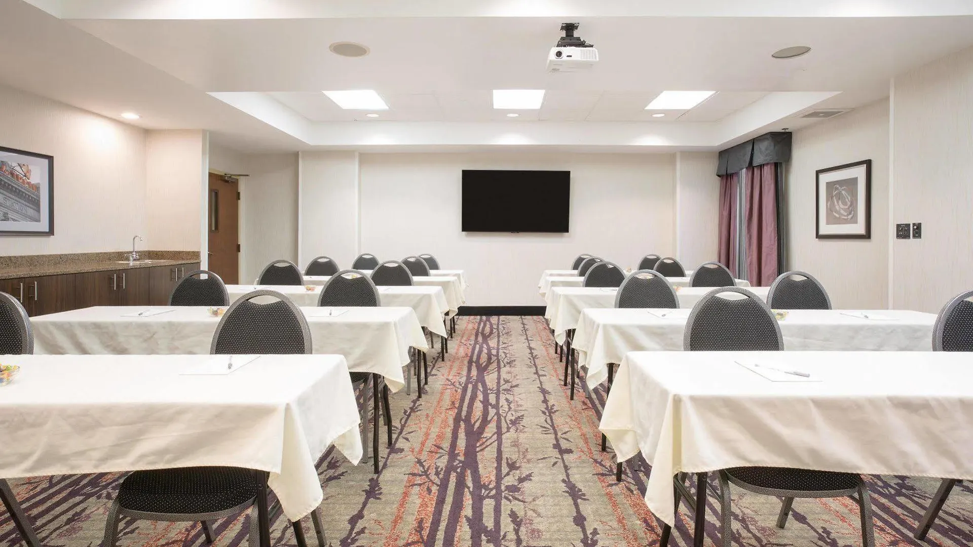 Hampton Inn Denver-International Airport